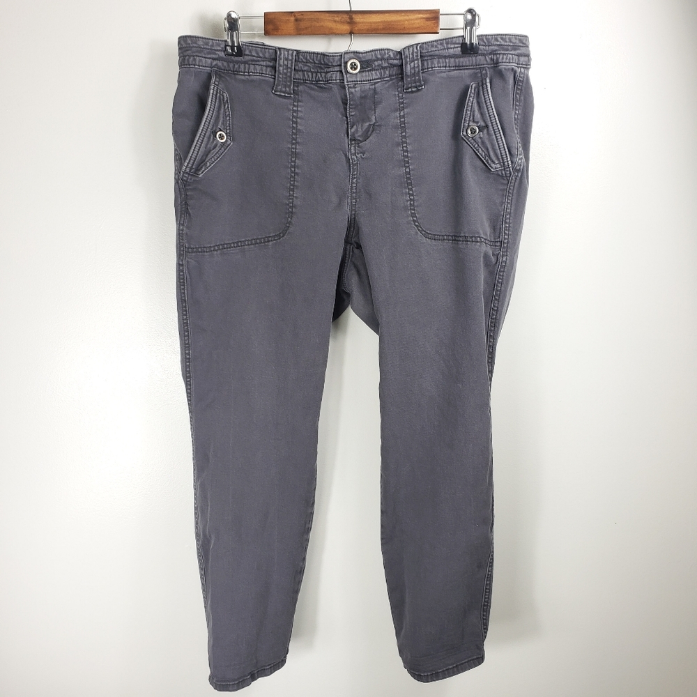 EUC 14 Torrid Gray Skinny Jeans